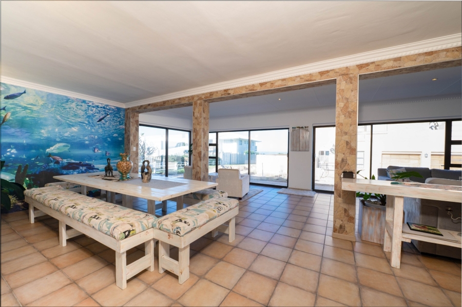 4 Bedroom Property for Sale in Outeniqua Strand Western Cape